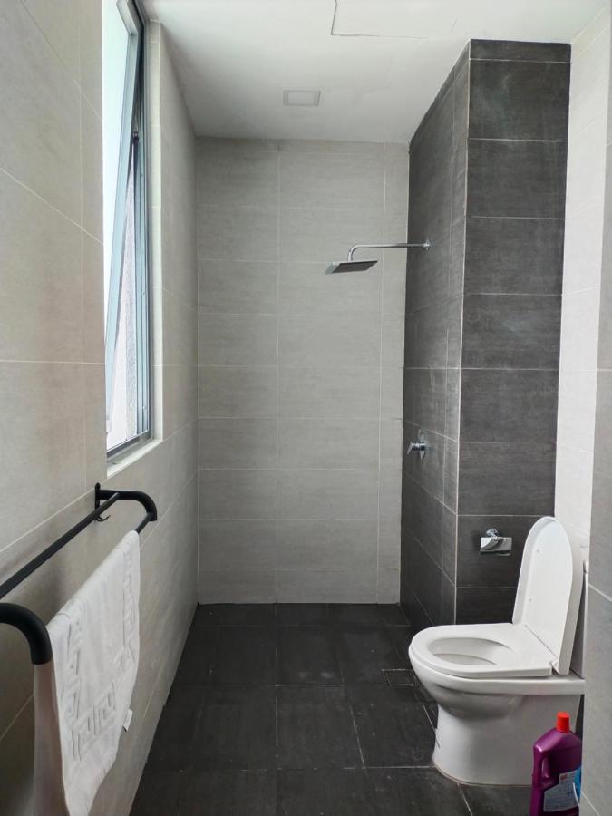 Cmk Troika Apartmen Kota Bharu Extérieur photo