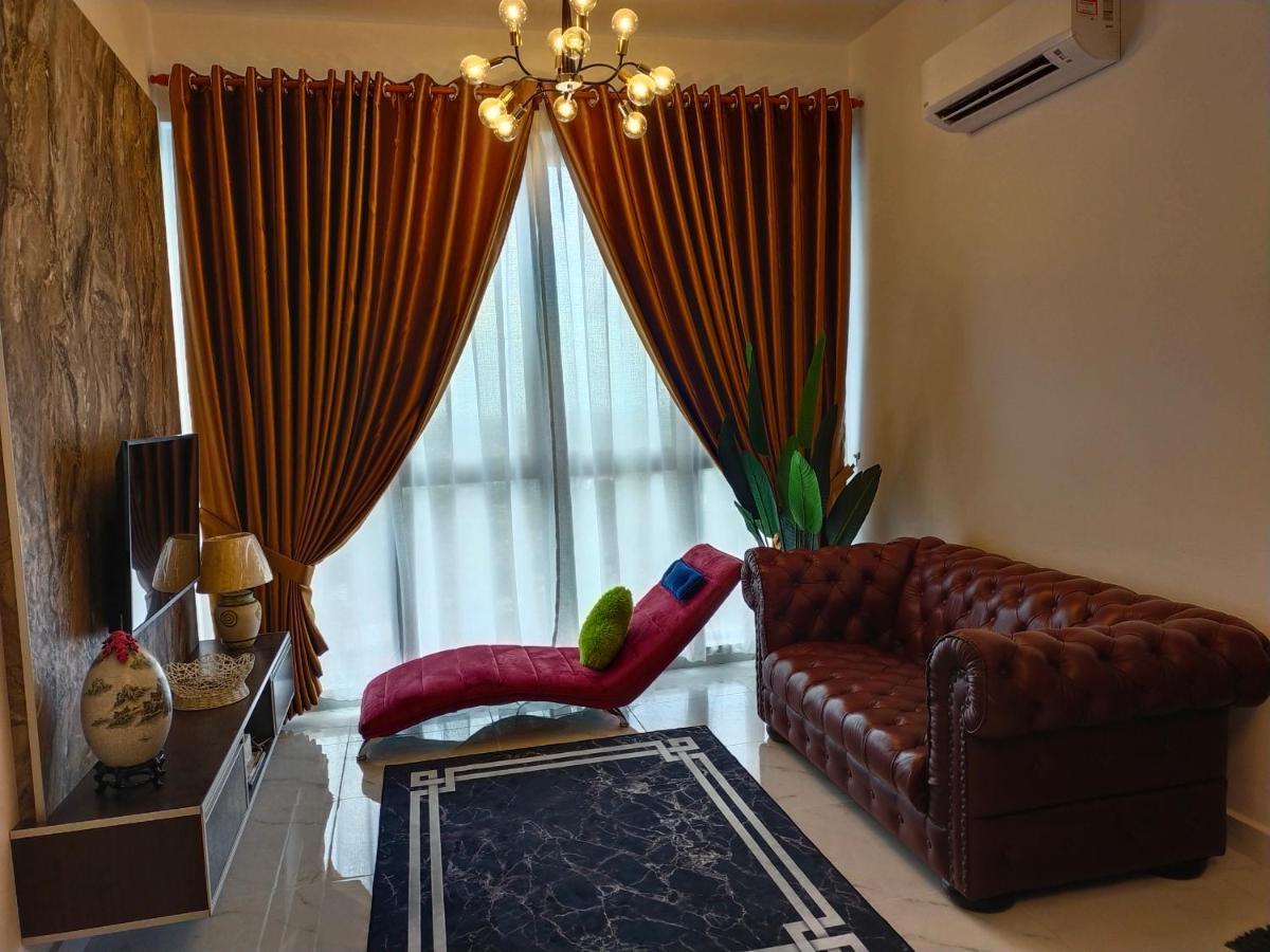 Cmk Troika Apartmen Kota Bharu Extérieur photo