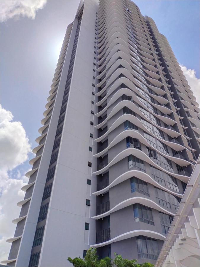 Cmk Troika Apartmen Kota Bharu Extérieur photo