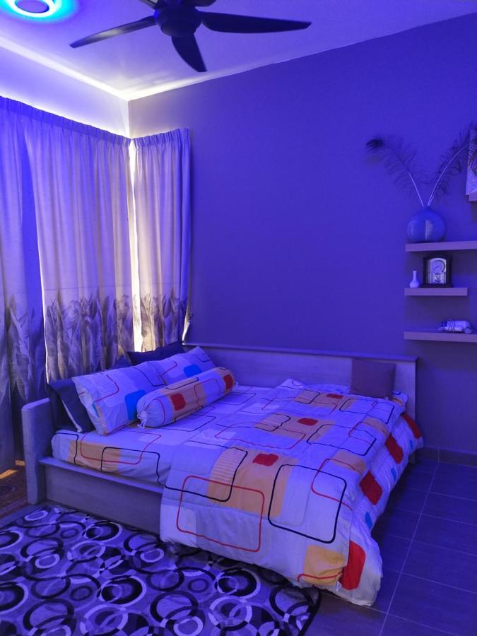 Cmk Troika Apartmen Kota Bharu Extérieur photo