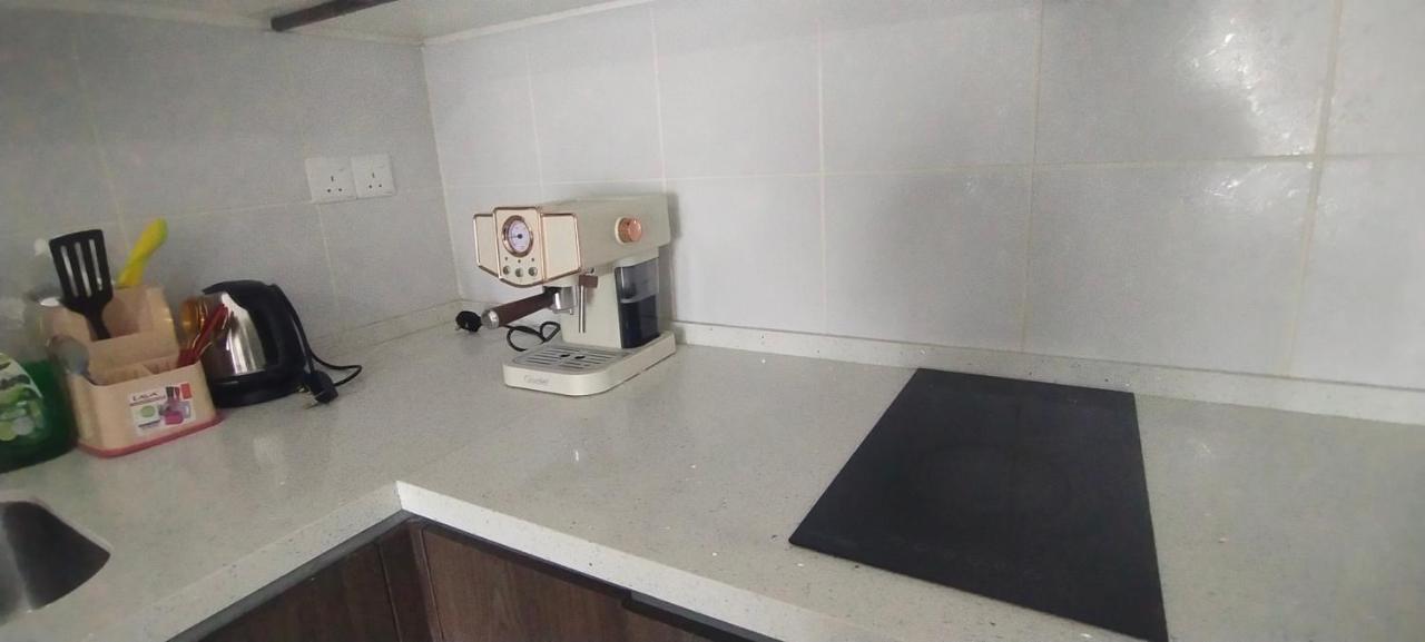 Cmk Troika Apartmen Kota Bharu Extérieur photo