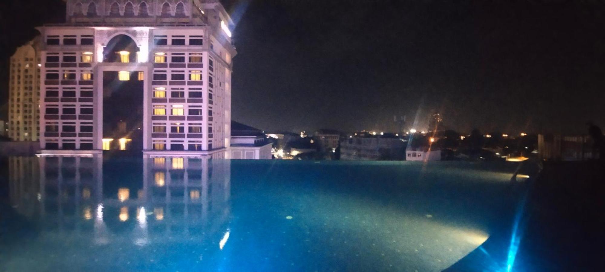 Cmk Troika Apartmen Kota Bharu Extérieur photo
